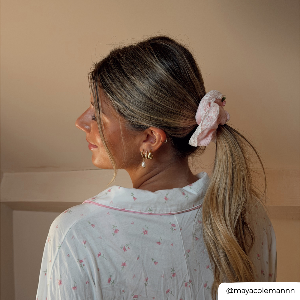 Coconut Lane Scrunchie - Pretty in Pointelle