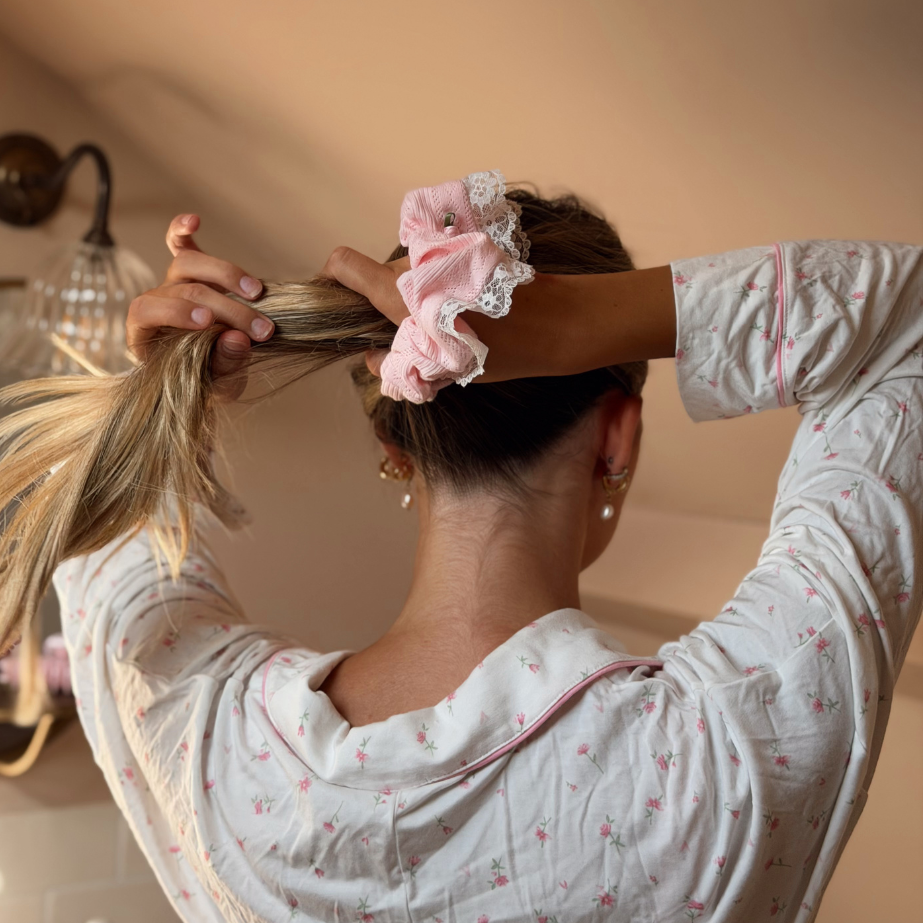 Coconut Lane Scrunchie - Pretty in Pointelle