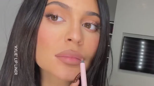 Kylie Cosmetics Matte Lip Kit - Candy K